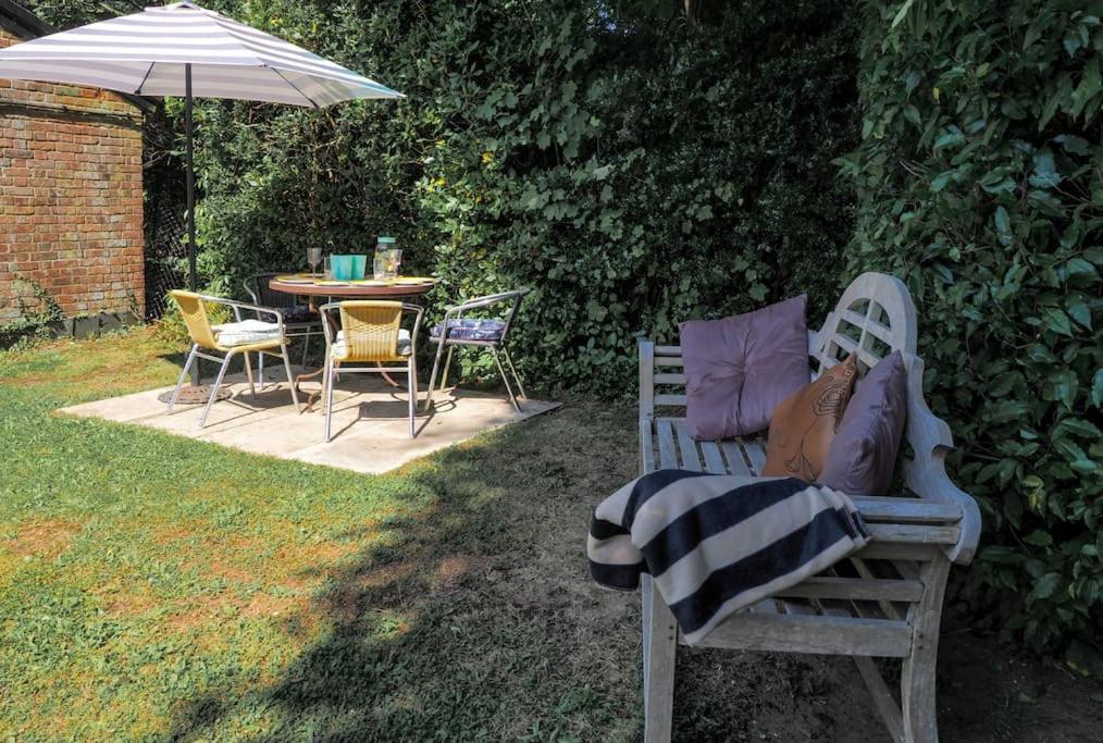 Landford'S Cottage, Your Retreat! Esterno foto